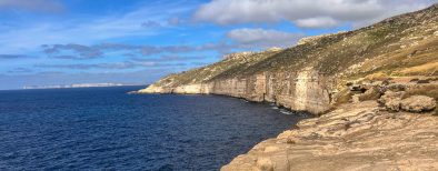 Rdum tas-sarg, migra l-ferha - gorge & ravine-bluetide